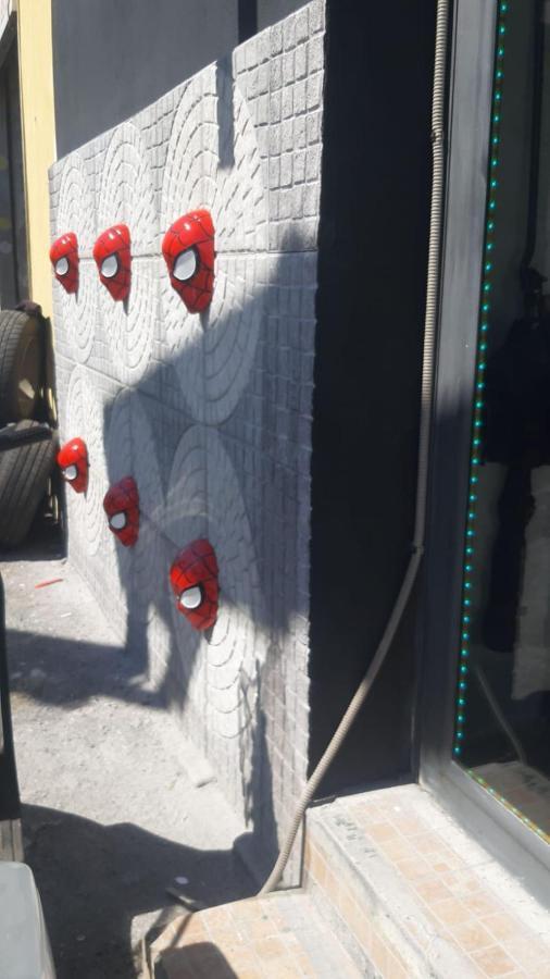 Spiderman House Hotel Catania Bagian luar foto