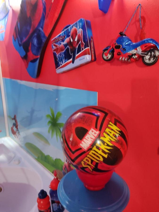Spiderman House Hotel Catania Bagian luar foto