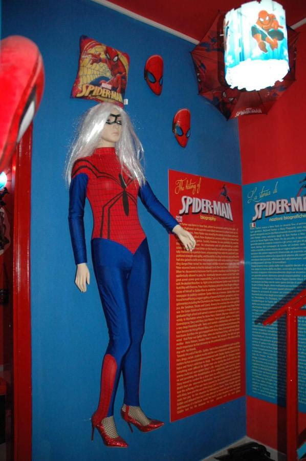 Spiderman House Hotel Catania Bagian luar foto